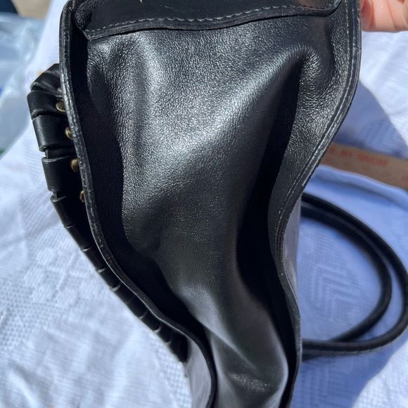 CAVALCANTI LEATHER SHOULDER BAG - Picture 10 of 16